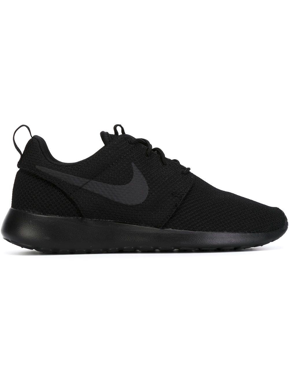 Фото Черных Кроссовок