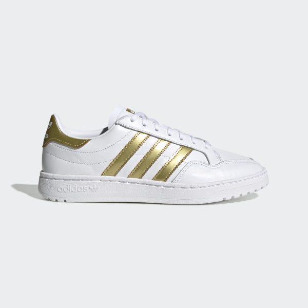Adidas Team Court (EF6058) белого цвета
