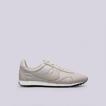 Nike (839605-001)