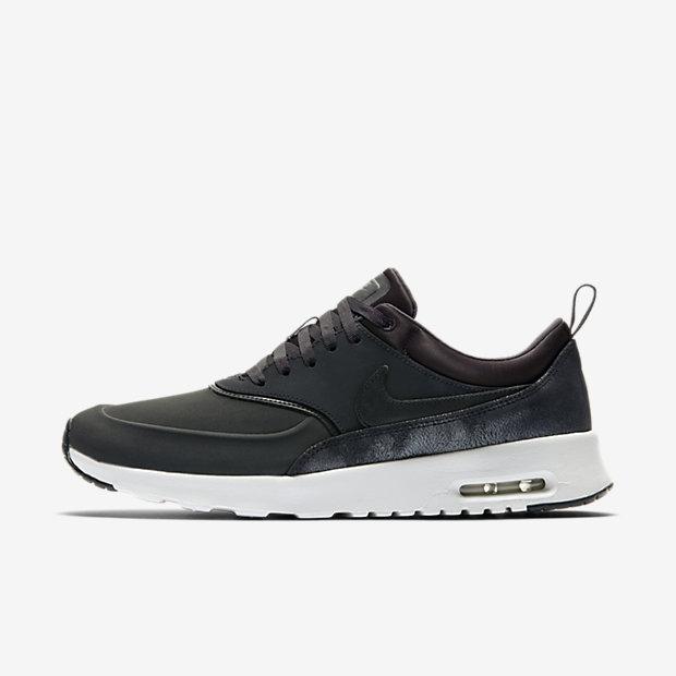 nike thea sneaker