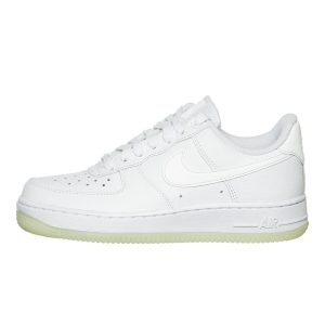 Nike WMNS Air Force 1 '07 Essential (AO2132-101)
