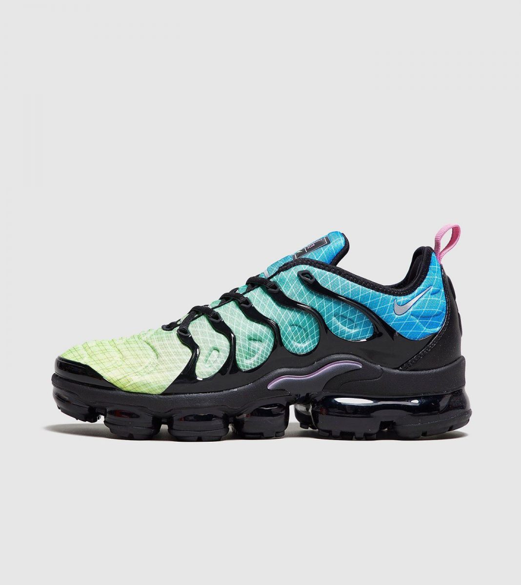 Air vapormax plus 2019 men's best sale