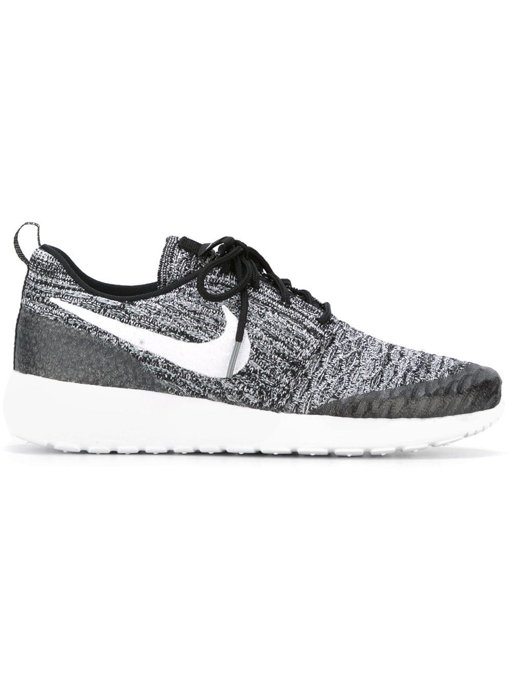 Кроссовки женские Nike Roshe One, купить по лучшей цене с доставкой по  России - купить в интернет-магазинах с доставкой, сравнить цены или найти  под заказ на SNEAKER SEARCH