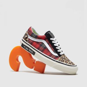 Vans Old Skool 'English Invasion' Women's - Exclusive (VN0A38G203X)