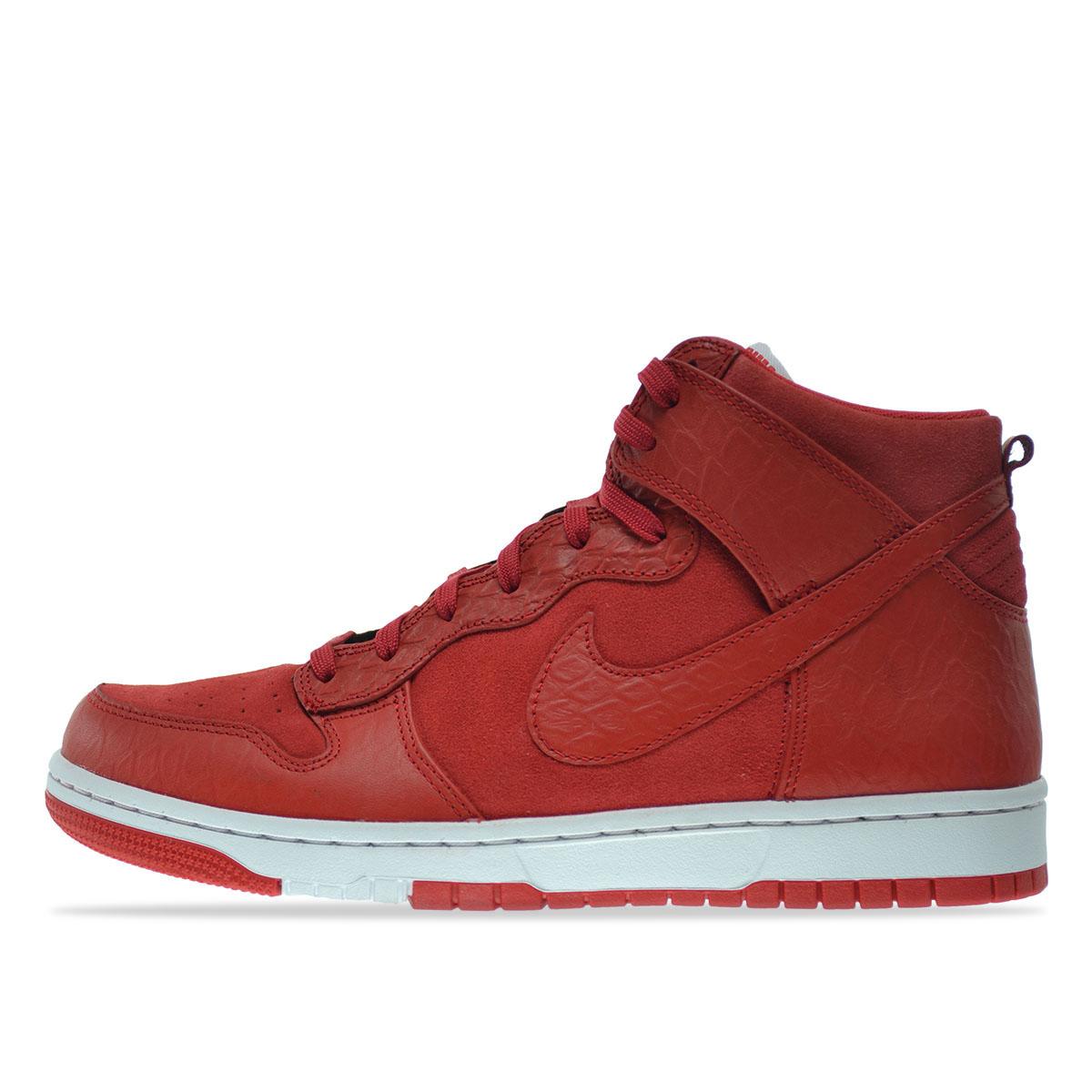 Nike dunk hotsell cmft red