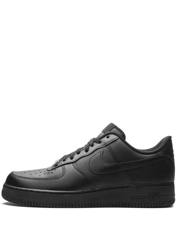 Nike Men's Air Force 1 07 (CW2288-001) черного цвета