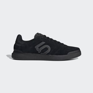 Кроссовки adidas Sleuth Dlx W (BC0780) черного цвета