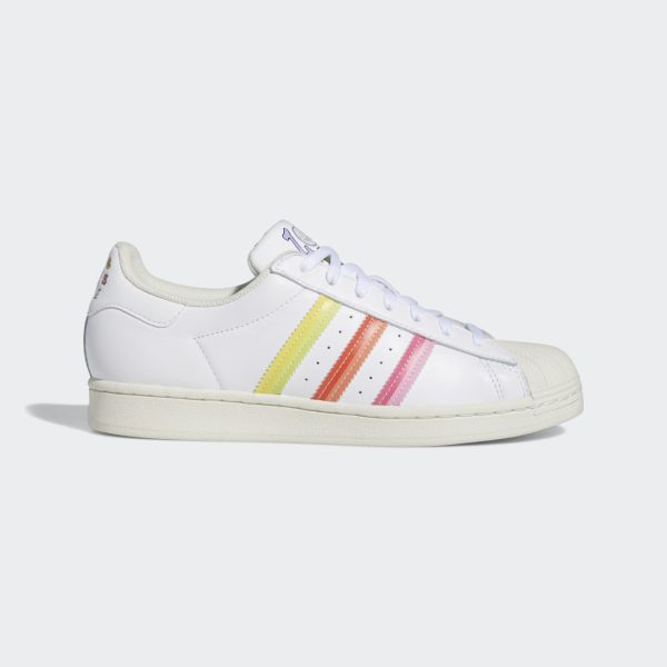 Кеды adidas Originals Superstar Pride (GW2415) белого цвета