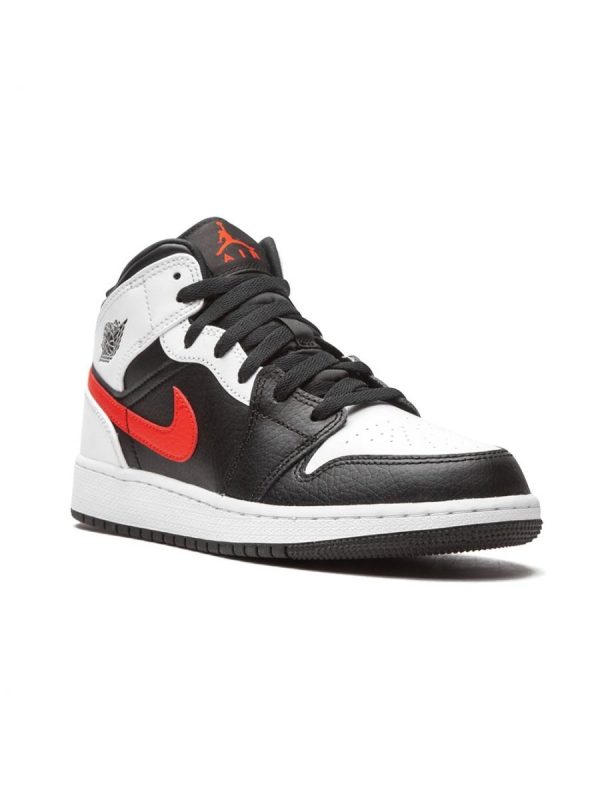 Air Jordan 1 Mid (554725075)