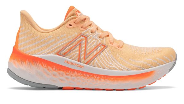 Кроссовки New Balance Vongo (WVNGOBM5) оранжевого цвета