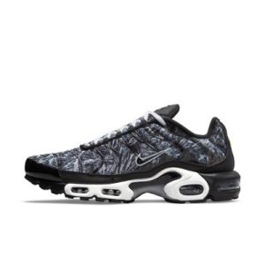 Nike Air Max Plus Crinkled Metal (DO6384-001) черного цвета