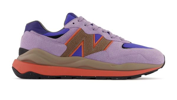 New Balance 5740 (M5740GHB) фиолетового цвета