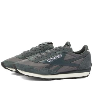 Reebok Men's AZ II (GX5322) белого цвета