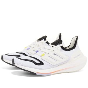 Кроссовки adidas Ultraboost 22 W (GX8017) белого цвета