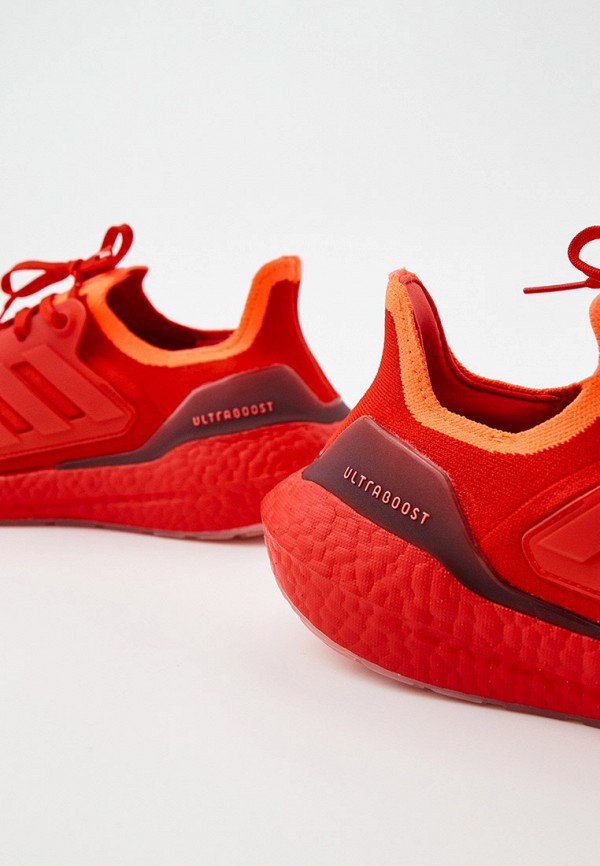 Кроссовки adidas Ultraboost 22 (GX5462) красного цвета