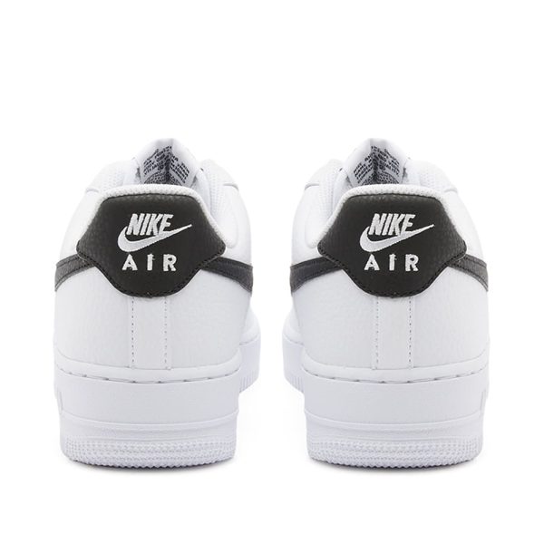 Nike Men's Air Force 1 07 (CT2302-100) белого цвета