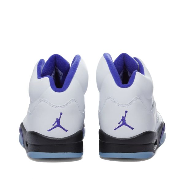 Air Jordan Men's 5 Retro (DD0587-141) белого цвета