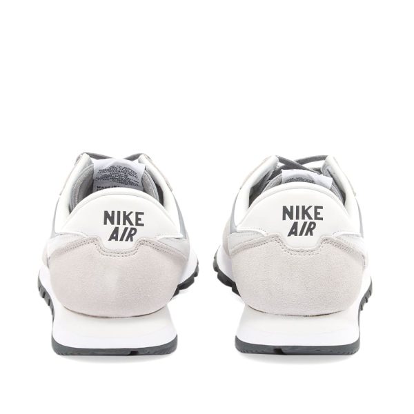 Nike Men's Air Pegasus 83 PRM (DJ9292-001) белого цвета