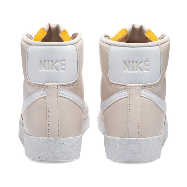 Nike Women's Blazer Mid '77 Next Nature 2 W (DQ4124-100) белого цвета