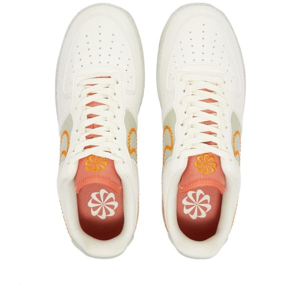 Nike Women's Air Force 1 07 Low W (DR3101-100) красного цвета