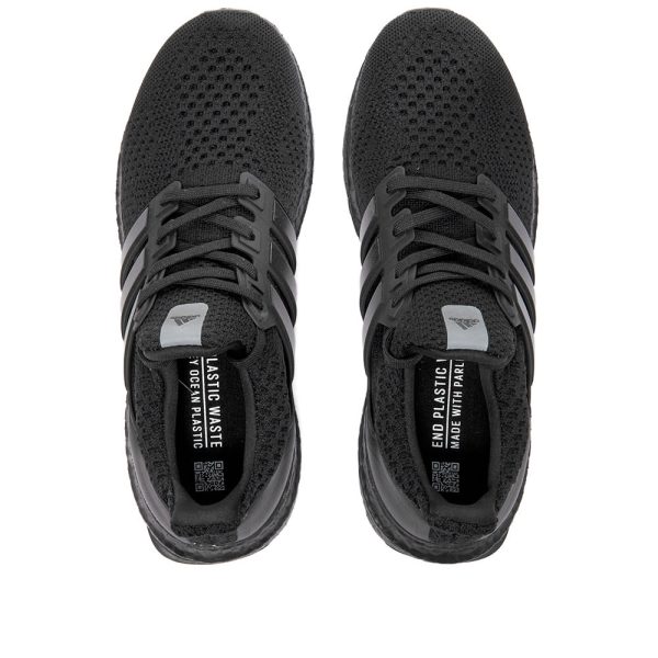 Adidas Women's Ultraboost 5.0 DNA W (GV8743) черного цвета