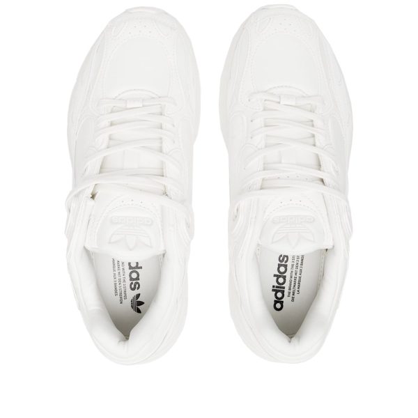 Adidas Women's Astir (GY6855) белого цвета