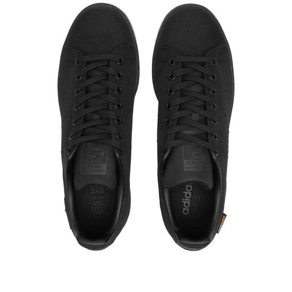 Adidas Men's Stan Smith (GZ2592) черного цвета