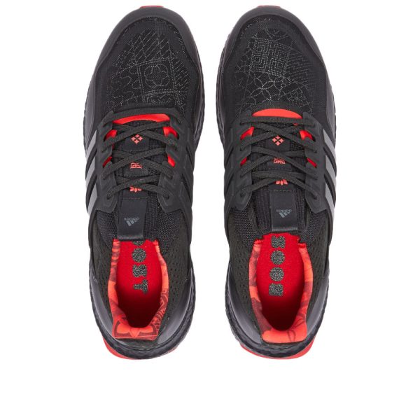 Adidas Men's Ultraboost 5.0 DNA CNY (GZ6074-BLK) черного цвета