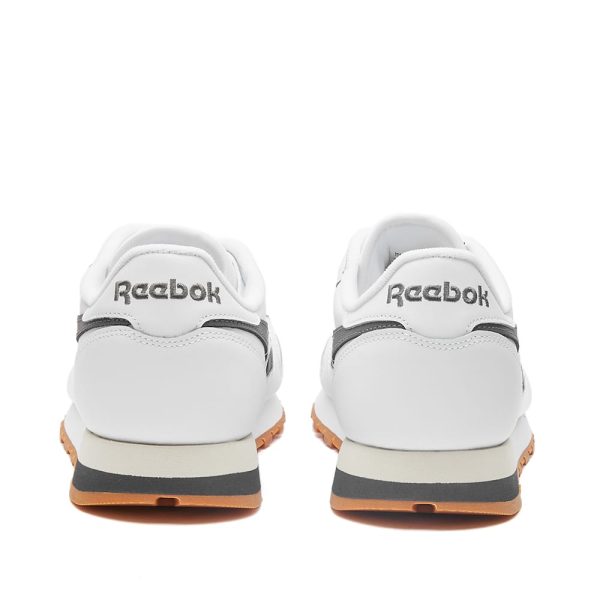 Кроссовки Reebok Classic Leather (HQ2231) белого цвета