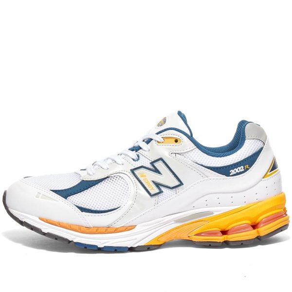 New Balance Men's M2002RLA (M2002RLA) белого цвета