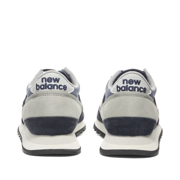 New Balance Men's M730NNG - Made in England (M730NNG) синего цвета