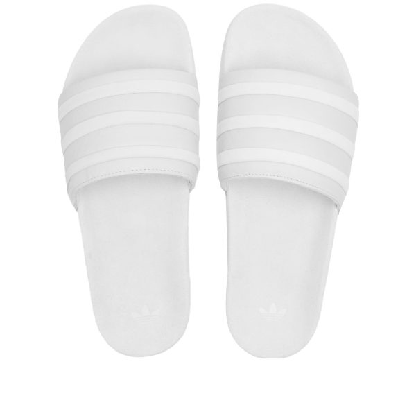 Adidas Men's Adilette (FZ6450) белого цвета