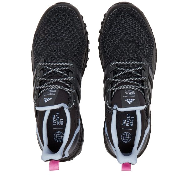 Adidas Women's Ultraboost 1.0 W (HR0067) черного цвета