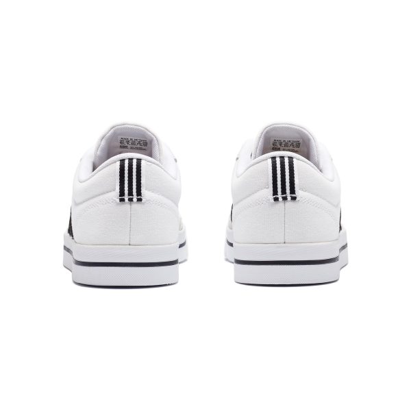 Adidas Retrovulc (H02206) белого цвета