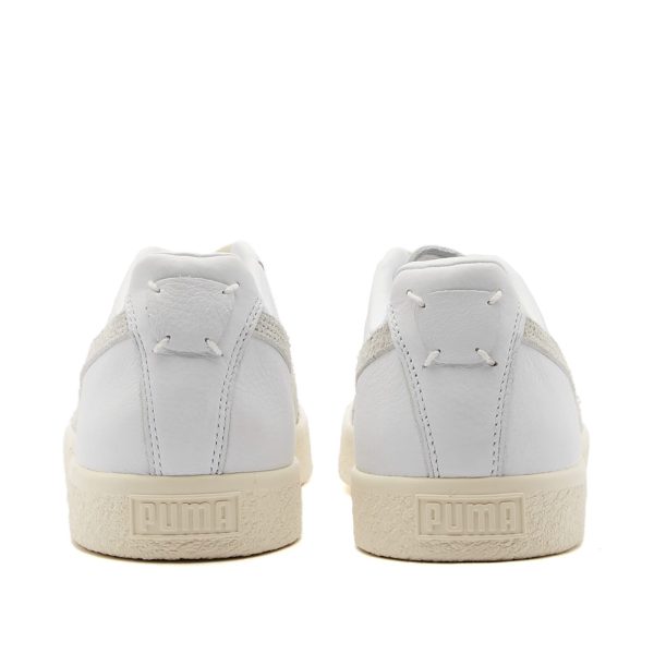 PUMA Clyde Base (39009101)  белого цвета