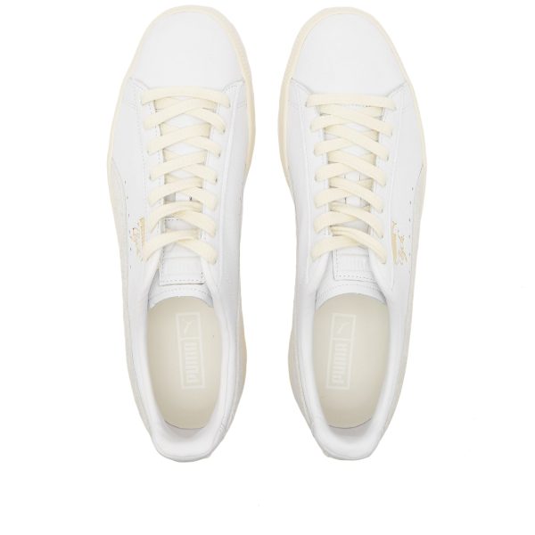 PUMA Clyde Base (39009101)  белого цвета