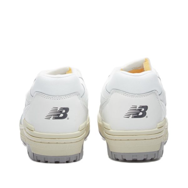 New Balance 550 (BB550PWG) белого цвета