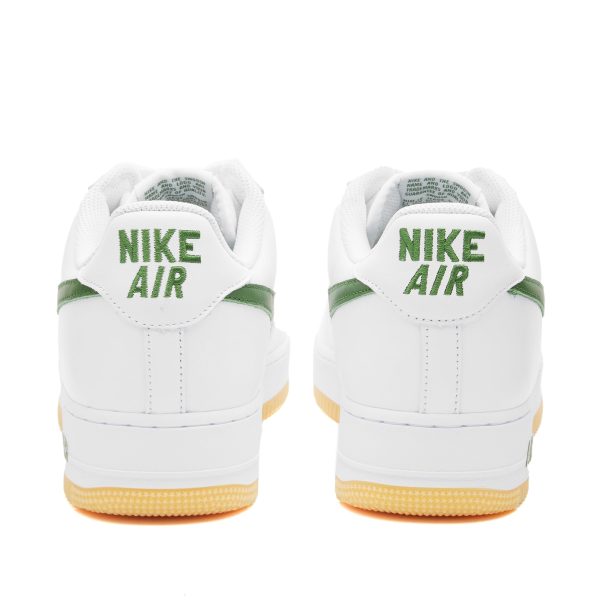 Nike Air Force 1 Low Retro QS (FD7039-101) белого цвета