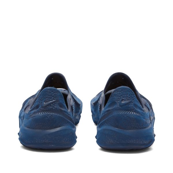 Nike ISPA Universal (DM0886-400) синего цвета