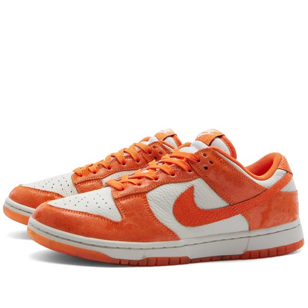 Nike WoDunk Low W (FN7773-001) оранжевого цвета