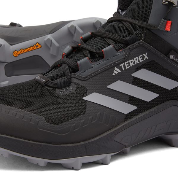 Adidas Terrex Swift R3 Mid Gore-Tex (HR1308) черного цвета