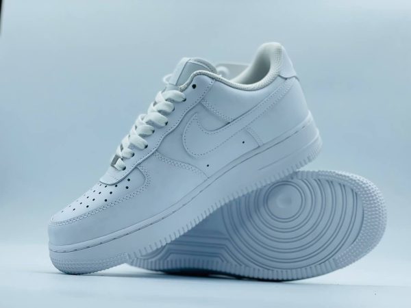 Nike Air Force 1 (32140042) белого цвета