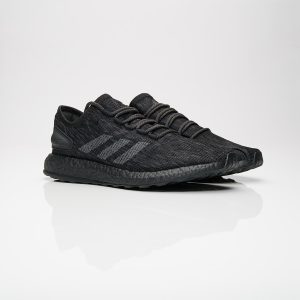 Adidas Pureboost (CM8304) черного цвета