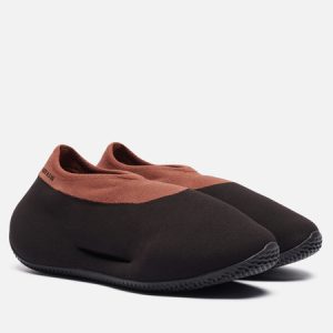 кроссовки adidas Originals YEEZY Knit Runner (GY1759) черного цвета
