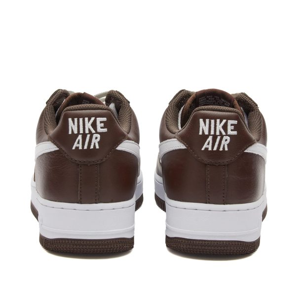 Nike Air Force 1 Low Retro Qs Chocolate/White (FD7039-200) белого цвета