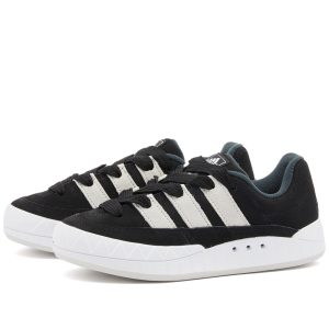 Adidas Adimatic Core Black/Crystal White/Carbon (ID8265) белого цвета