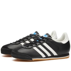 Adidas Kick Core Black/Core White/Gum (IG8951) белого цвета