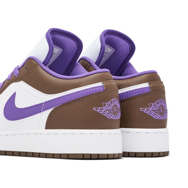 Air Jordan 1 Low Purple Mocha (553560-215) фиолетового цвета