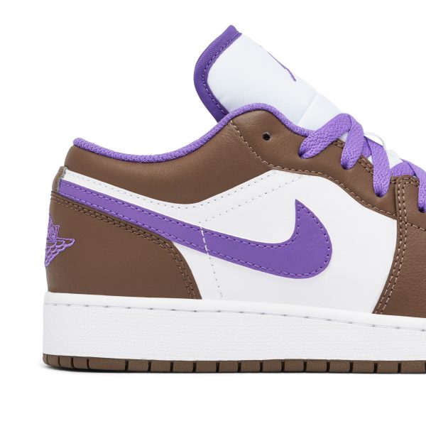 Air Jordan 1 Low Purple Mocha (553560-215) фиолетового цвета