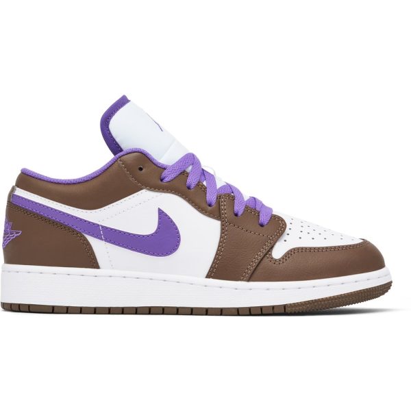 Air Jordan 1 Low Purple Mocha (553560-215) фиолетового цвета